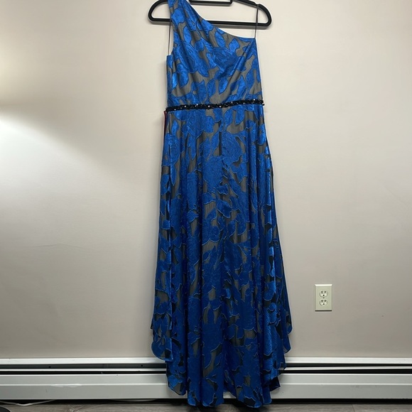 NWT Carmen Marc Valvo Infusion One Shoulder Floral Formal Gown with Pockets 12 - Picture 5 of 16